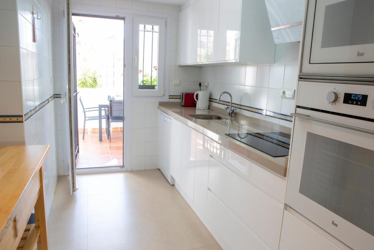 Puerto Deportivo Estepona Ngoại thất bức ảnh