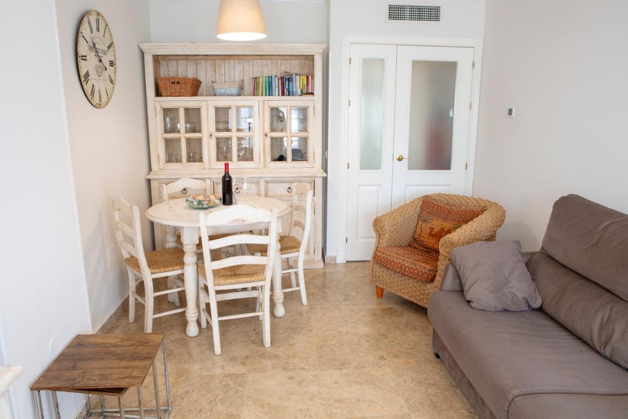 Puerto Deportivo Estepona Ngoại thất bức ảnh