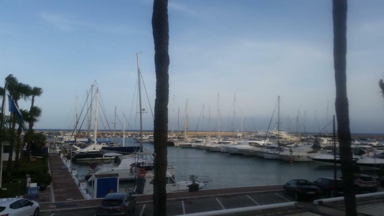 Puerto Deportivo Estepona Ngoại thất bức ảnh