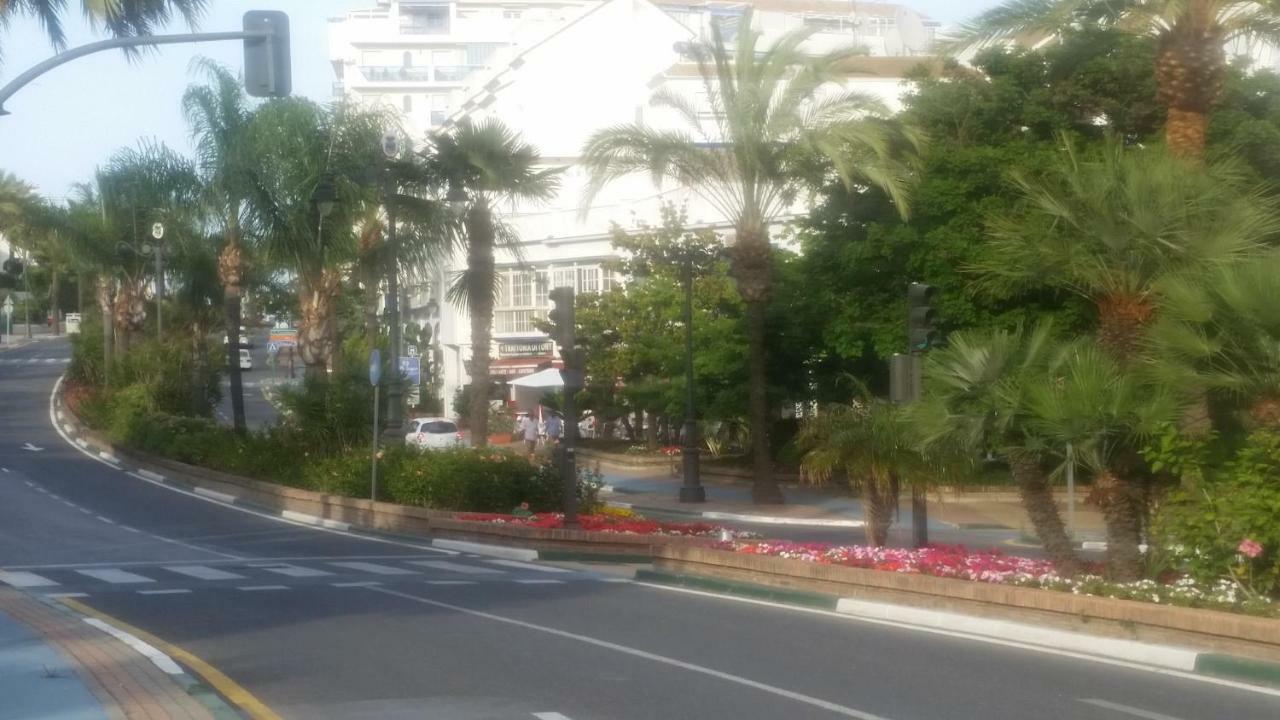 Puerto Deportivo Estepona Ngoại thất bức ảnh