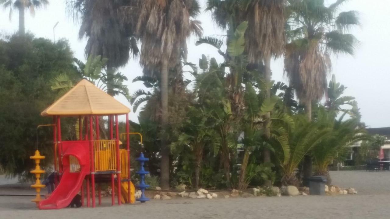 Puerto Deportivo Estepona Ngoại thất bức ảnh