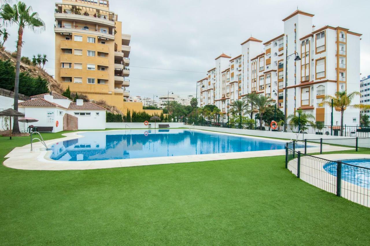 Puerto Deportivo Estepona Ngoại thất bức ảnh